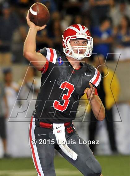 Thumbnail 2 in Mater Dei vs. Bishop Amat photogallery.