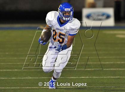 Thumbnail 2 in Mater Dei vs. Bishop Amat photogallery.