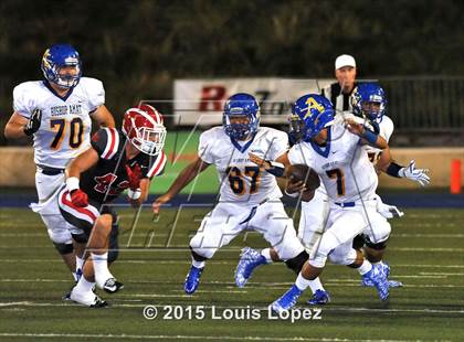 Thumbnail 2 in Mater Dei vs. Bishop Amat photogallery.