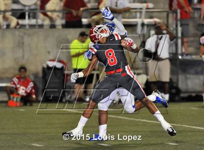 Thumbnail 3 in Mater Dei vs. Bishop Amat photogallery.