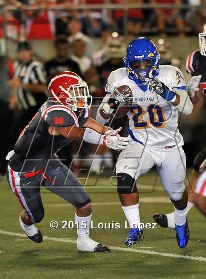 Thumbnail 3 in Mater Dei vs. Bishop Amat photogallery.