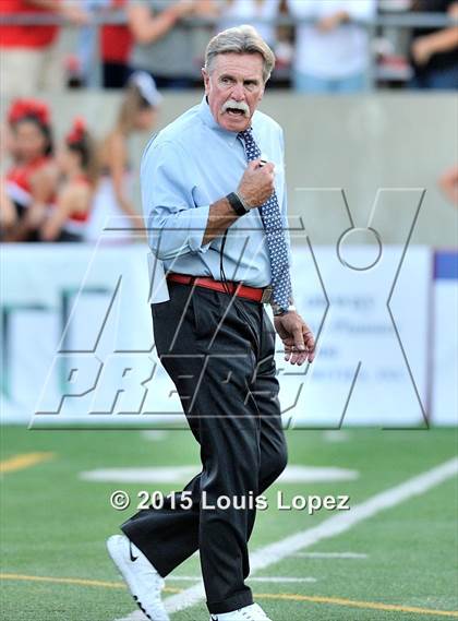 Thumbnail 2 in Mater Dei vs. Bishop Amat photogallery.