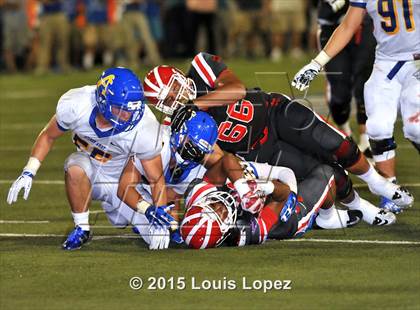 Thumbnail 1 in Mater Dei vs. Bishop Amat photogallery.