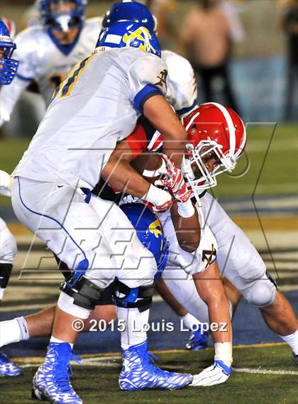 Thumbnail 1 in Mater Dei vs. Bishop Amat photogallery.