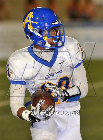 Thumbnail 1 in Mater Dei vs. Bishop Amat photogallery.