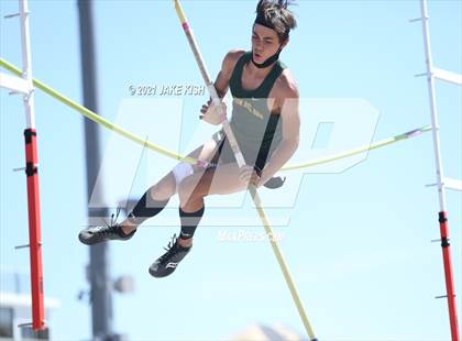 Thumbnail 3 in Nighthawk Invitational Boys photogallery.