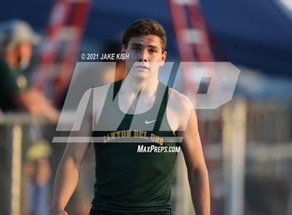 Thumbnail 2 in Nighthawk Invitational Boys photogallery.