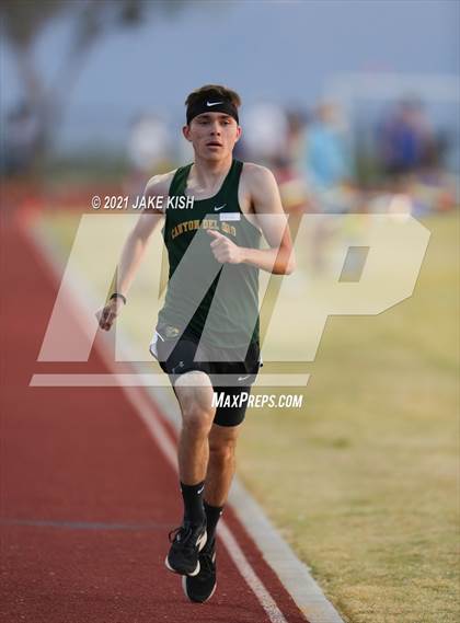 Thumbnail 1 in Nighthawk Invitational Boys photogallery.