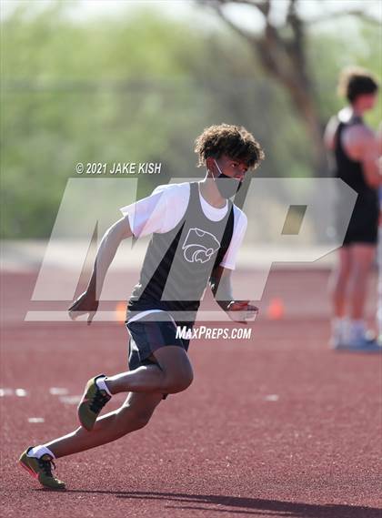 Thumbnail 3 in Nighthawk Invitational Boys photogallery.