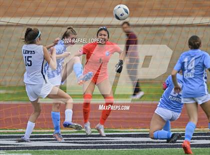 Thumbnail 2 in Georgetown vs. Hendrickson (UIL Soccer 5A Region 3 Regional Final) photogallery.