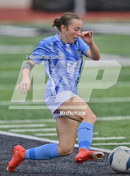 Thumbnail 3 in Georgetown vs. Hendrickson (UIL Soccer 5A Region 3 Regional Final) photogallery.