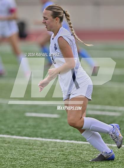 Thumbnail 3 in Georgetown vs. Hendrickson (UIL Soccer 5A Region 3 Regional Final) photogallery.
