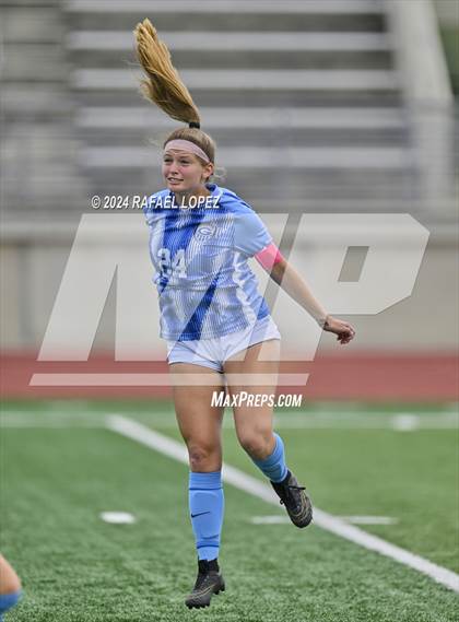 Thumbnail 2 in Georgetown vs. Hendrickson (UIL Soccer 5A Region 3 Regional Final) photogallery.