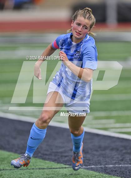 Thumbnail 2 in Georgetown vs. Hendrickson (UIL Soccer 5A Region 3 Regional Final) photogallery.