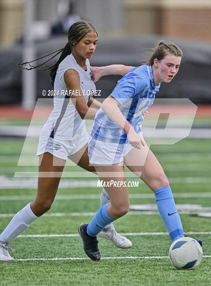 Thumbnail 1 in Georgetown vs. Hendrickson (UIL Soccer 5A Region 3 Regional Final) photogallery.