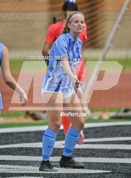 Thumbnail 2 in Georgetown vs. Hendrickson (UIL Soccer 5A Region 3 Regional Final) photogallery.