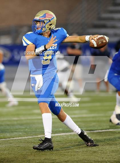 Thumbnail 2 in Mayfair vs. Santa Margarita photogallery.