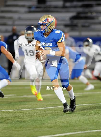 Thumbnail 2 in Mayfair vs. Santa Margarita photogallery.