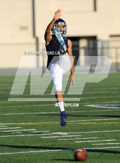 Thumbnail 1 in Mayfair vs. Santa Margarita photogallery.