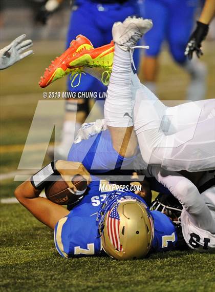Thumbnail 2 in Mayfair vs. Santa Margarita photogallery.