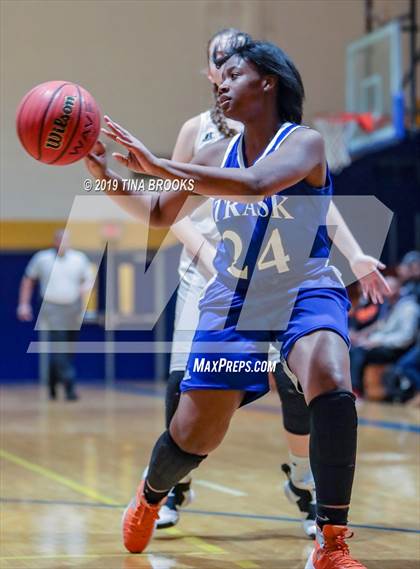 Thumbnail 1 in Croatan vs. Heide Trask photogallery.