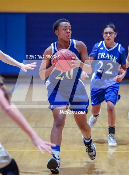 Thumbnail 1 in Croatan vs. Heide Trask photogallery.