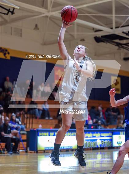 Thumbnail 3 in Croatan vs. Heide Trask photogallery.