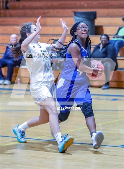 Thumbnail 1 in Croatan vs. Heide Trask photogallery.