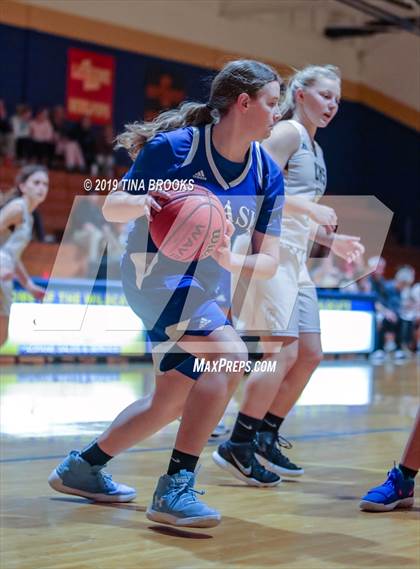 Thumbnail 2 in Croatan vs. Heide Trask photogallery.