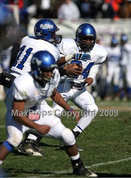 Thumbnail 3 in Aberdeen vs. Tylertown (MHSAA Class 3A Final) photogallery.