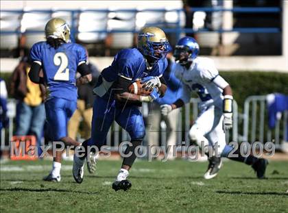 Thumbnail 1 in Aberdeen vs. Tylertown (MHSAA Class 3A Final) photogallery.