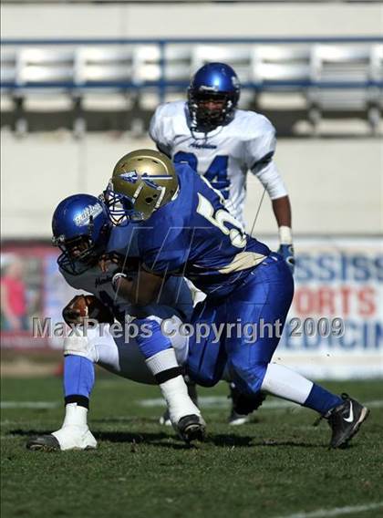 Thumbnail 1 in Aberdeen vs. Tylertown (MHSAA Class 3A Final) photogallery.