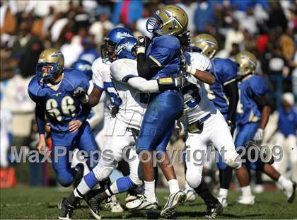 Thumbnail 2 in Aberdeen vs. Tylertown (MHSAA Class 3A Final) photogallery.