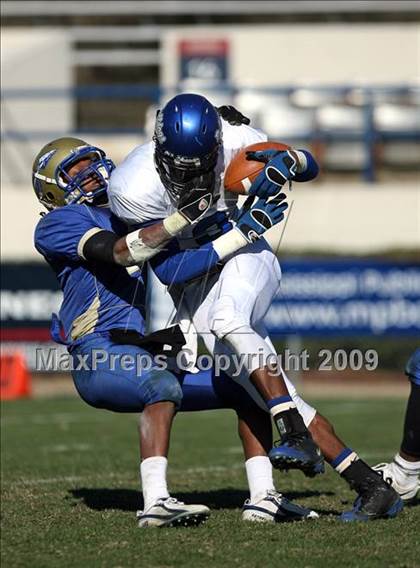 Thumbnail 2 in Aberdeen vs. Tylertown (MHSAA Class 3A Final) photogallery.