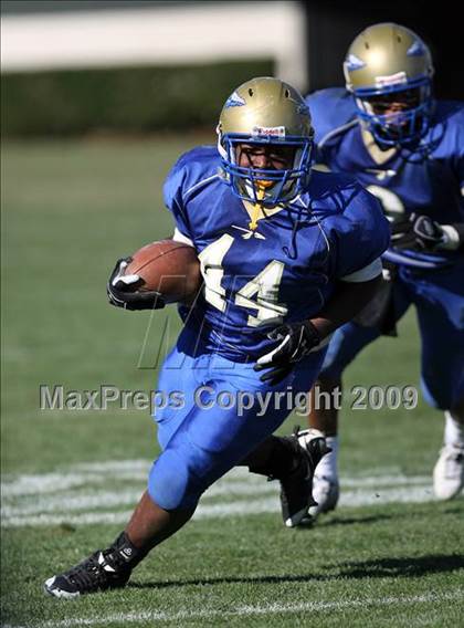 Thumbnail 1 in Aberdeen vs. Tylertown (MHSAA Class 3A Final) photogallery.