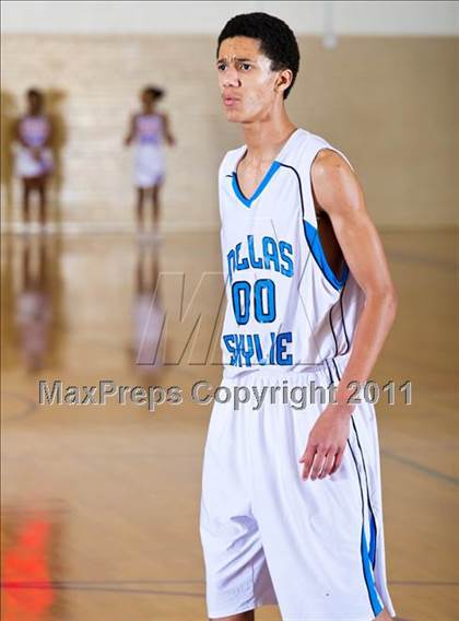 Thumbnail 1 in Skyline vs. Berkner photogallery.