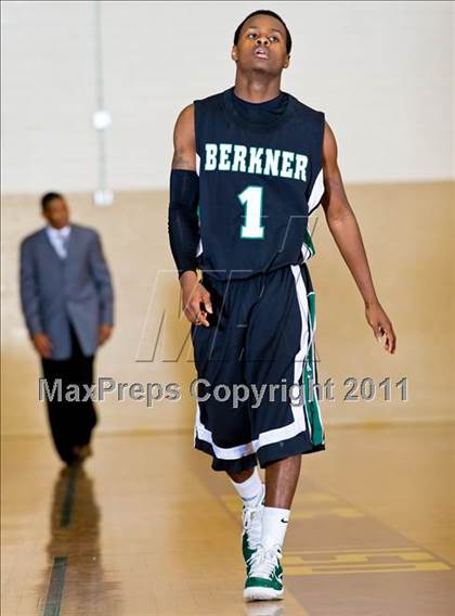 Thumbnail 3 in Skyline vs. Berkner photogallery.