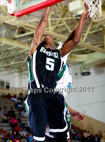 Thumbnail 2 in Skyline vs. Berkner photogallery.