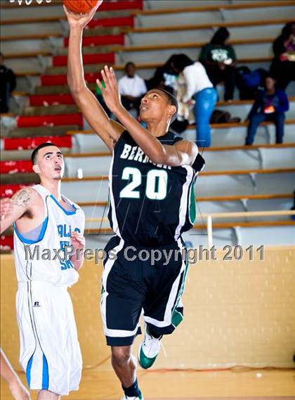 Thumbnail 2 in Skyline vs. Berkner photogallery.