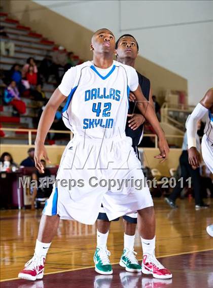 Thumbnail 2 in Skyline vs. Berkner photogallery.