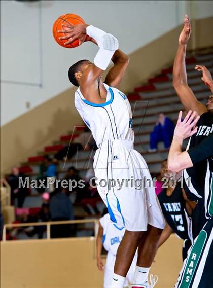 Thumbnail 3 in Skyline vs. Berkner photogallery.