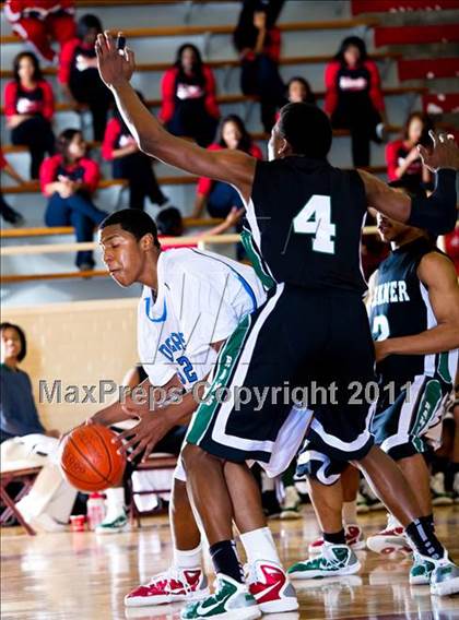 Thumbnail 3 in Skyline vs. Berkner photogallery.