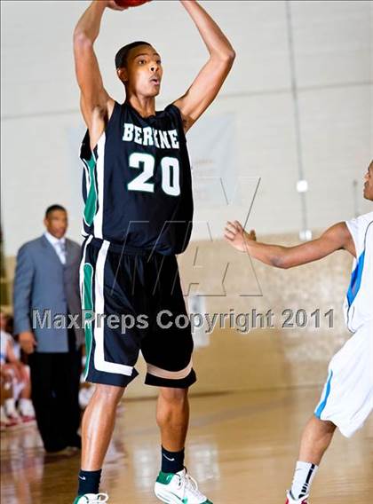 Thumbnail 1 in Skyline vs. Berkner photogallery.