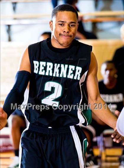 Thumbnail 3 in Skyline vs. Berkner photogallery.