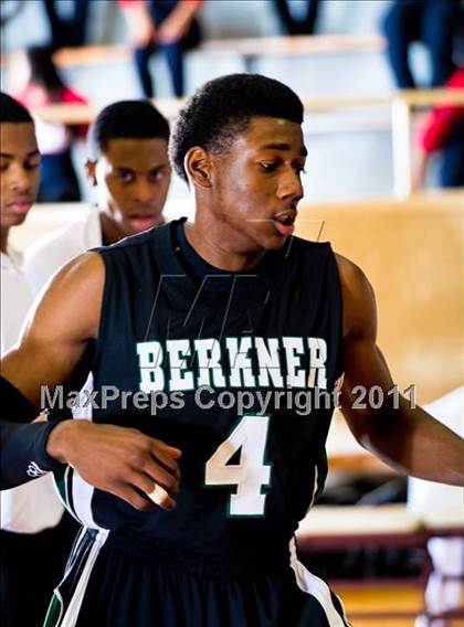 Thumbnail 1 in Skyline vs. Berkner photogallery.