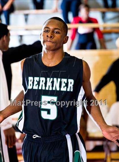Thumbnail 2 in Skyline vs. Berkner photogallery.