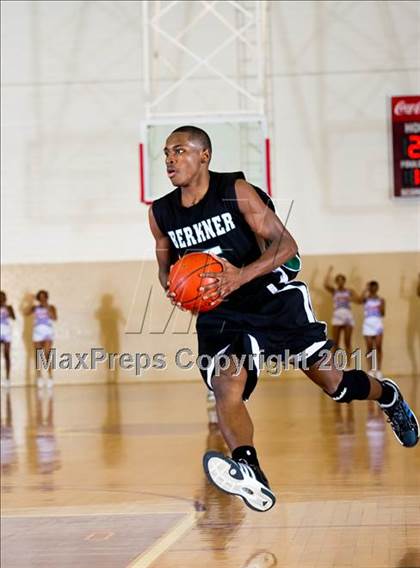 Thumbnail 3 in Skyline vs. Berkner photogallery.
