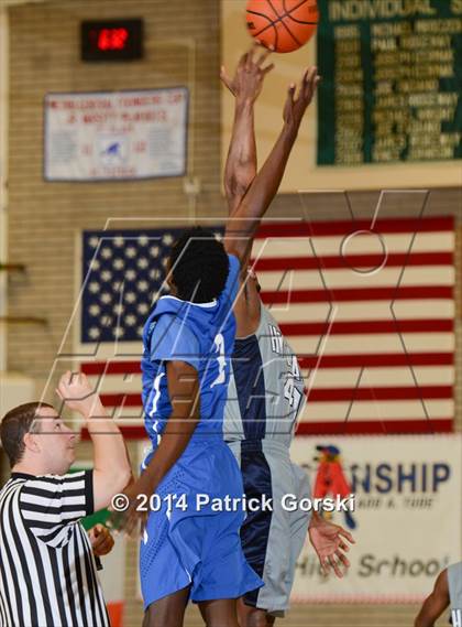 Thumbnail 3 in Phillips vs. Hyde Park (Saint Patrick Tournament) photogallery.