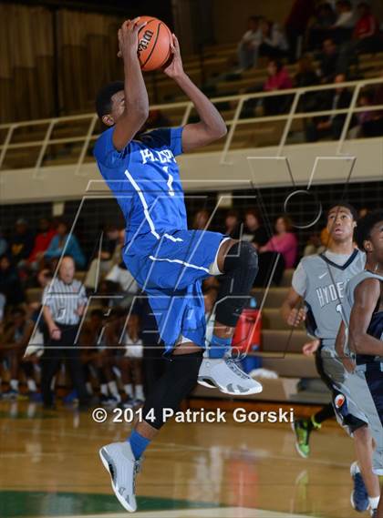 Thumbnail 3 in Phillips vs. Hyde Park (Saint Patrick Tournament) photogallery.