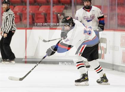 Thumbnail 3 in Wilton @ Warde/Ludlowe photogallery.